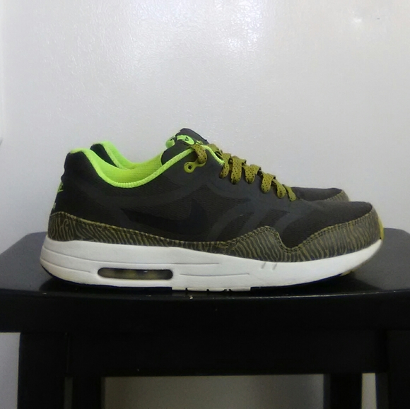 Nike Other - Nike Air Max 1